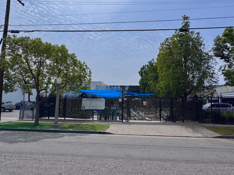 72 W Bellevue Dr